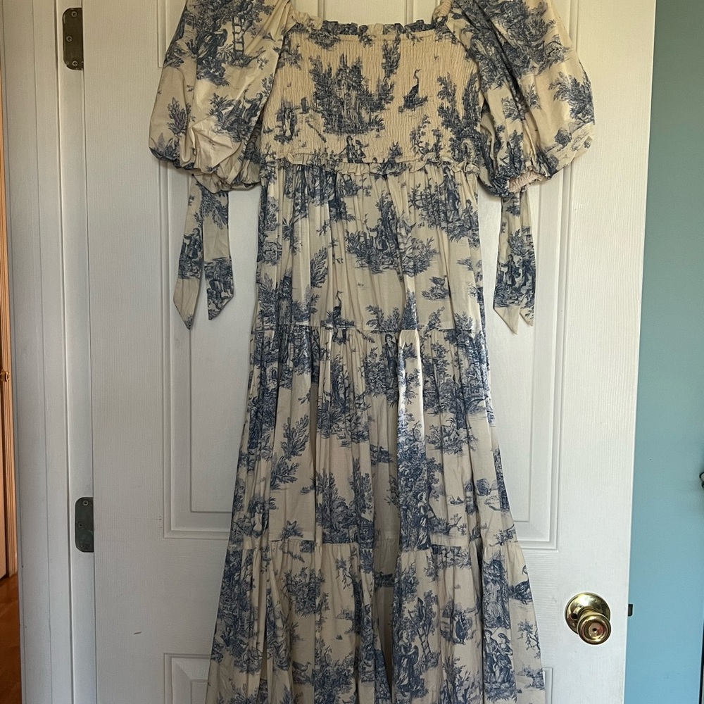 Chic Blue and Cream Long Sleeve Dress